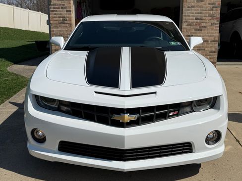 Used 2010 Chevrolet Camaro SS w/ RS Package image 1