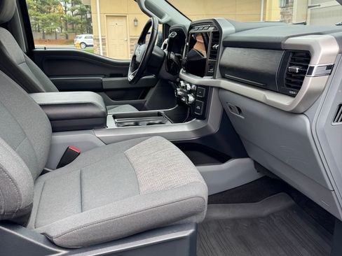 Used 2021 Ford F150 XLT w/ Equipment Group 302A High image 14