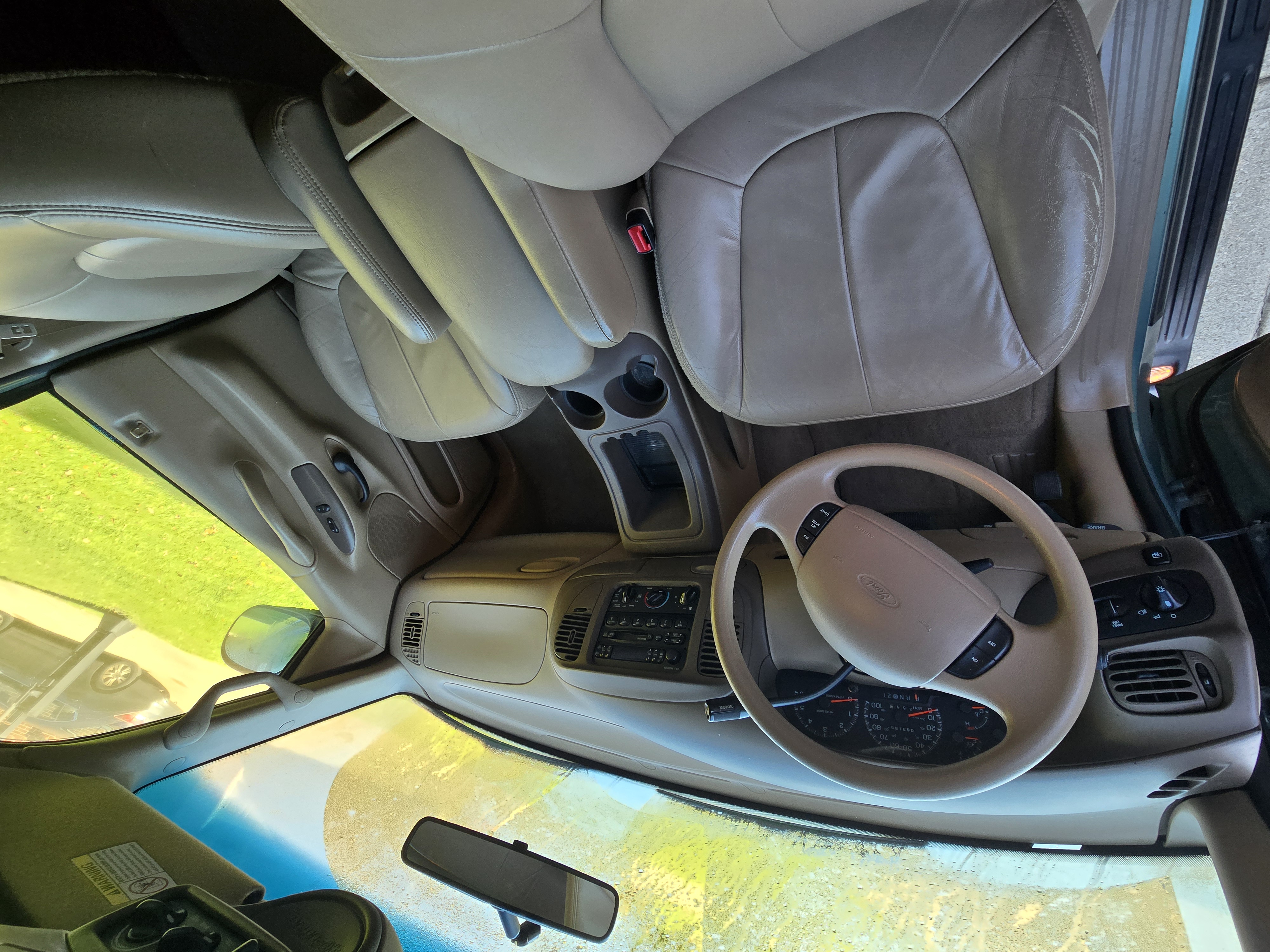 Used 1998 Ford Expedition 4WD image 9