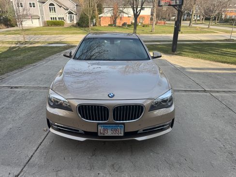 Used 2013 BMW 740i RWD image 8