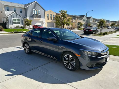 Used 2017 Honda Civic EX-L image 2