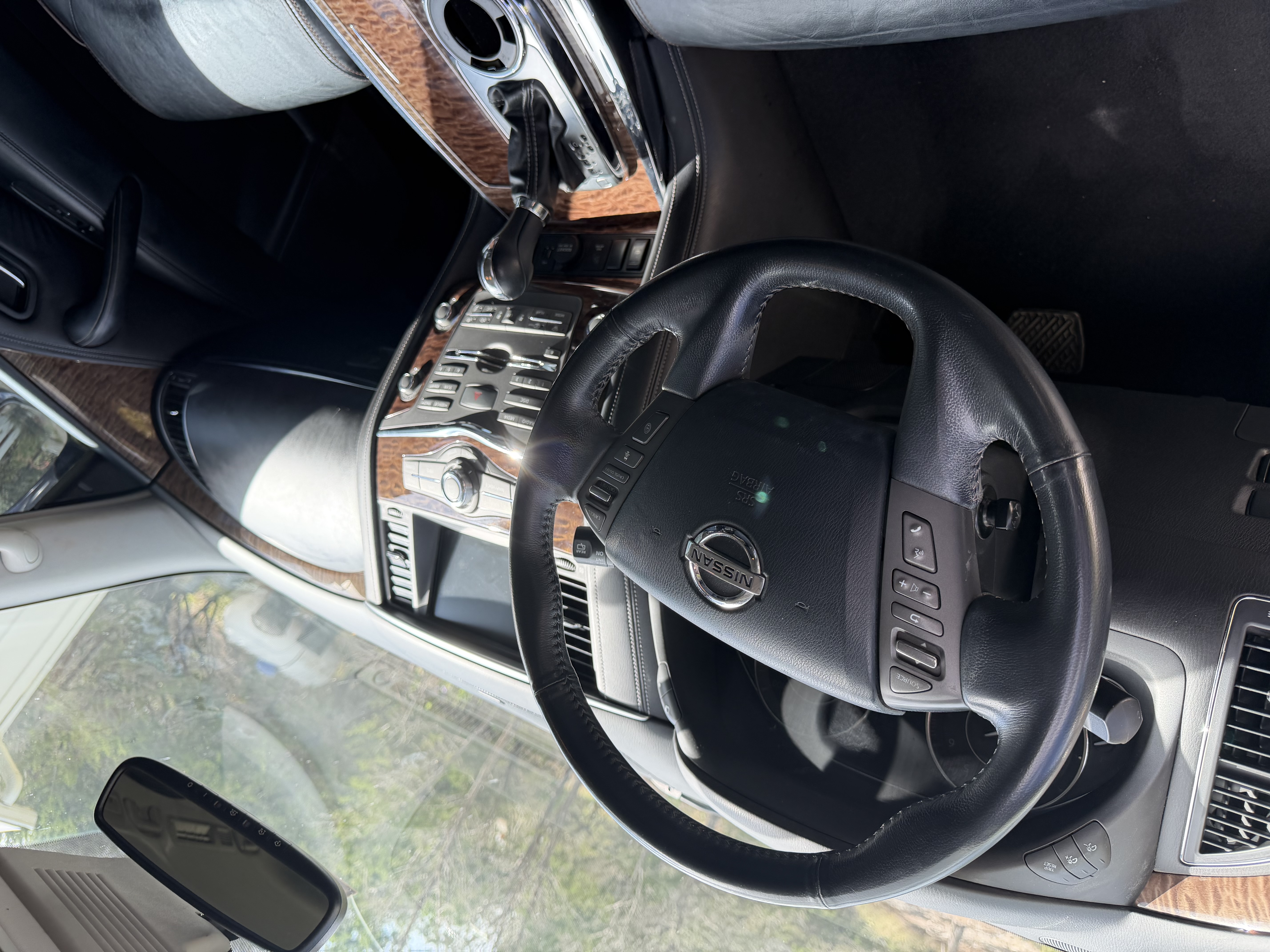 Used 2018 Nissan Armada SL w/ Premium Package RWD image 6