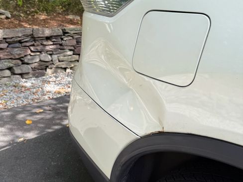 Used 2015 Nissan Rogue SV w/ SV Premium Package image 25