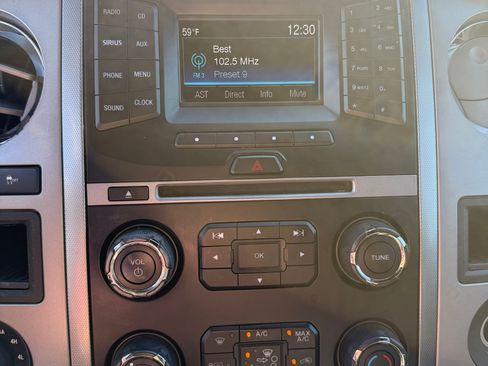 Used 2016 Ford Expedition EL XLT image 10