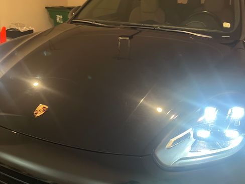 Used 2018 Porsche Cayenne image 17