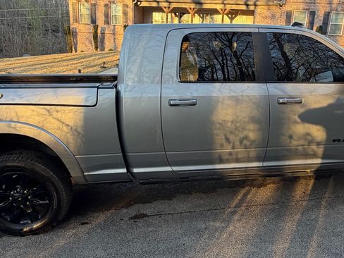Used 2022 RAM 2500 Limited image 4