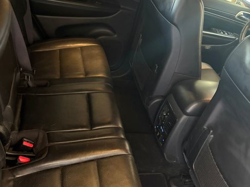 Used 2019 Jeep Grand Cherokee Limited w/ Luxury Group II RWD image 11