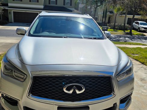 Used 2018 INFINITI QX60 AWD w/ Premium Plus Package image 2