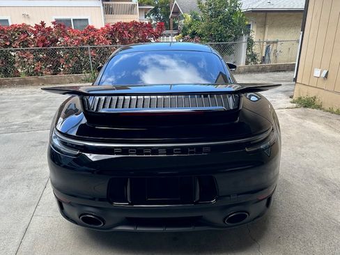 Used 2024 Porsche 911 Carrera image 8