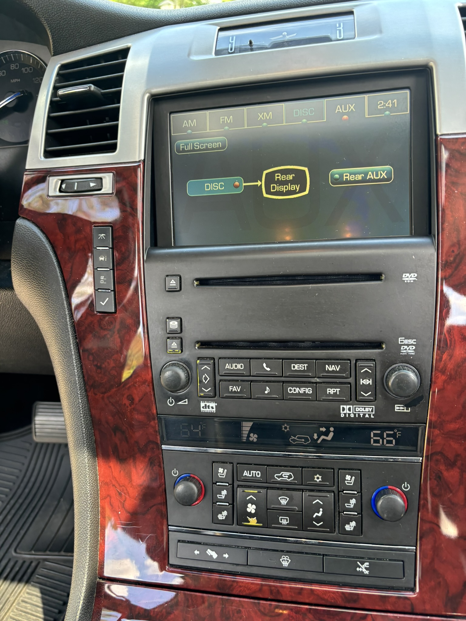Used 2007 Cadillac Escalade EXT w/ Information Package AWD/4WD image 11