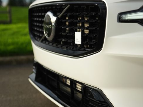 Used 2025 Volvo V60 T8 Polestar w/ Protection Package Premier image 5