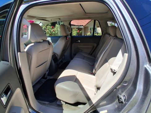 Used 2010 Ford Edge SEL FWD image 11