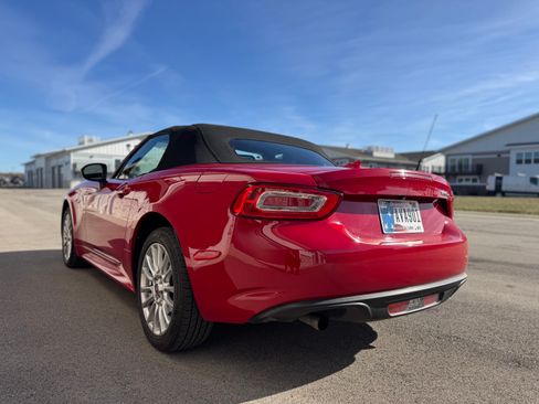 Used 2018 FIAT 124 Spider Abarth w/ Convenience Group image 10