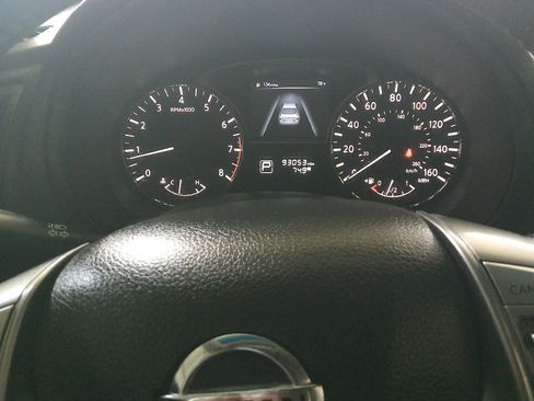 Used 2014 Nissan Altima 2.5 SV FWD image 5