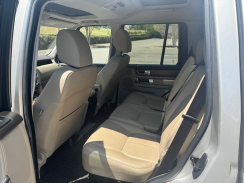 Used 2016 Land Rover LR4 HSE LUX image 20