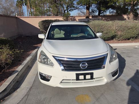 Used 2013 Nissan Altima 3.5 S image 13