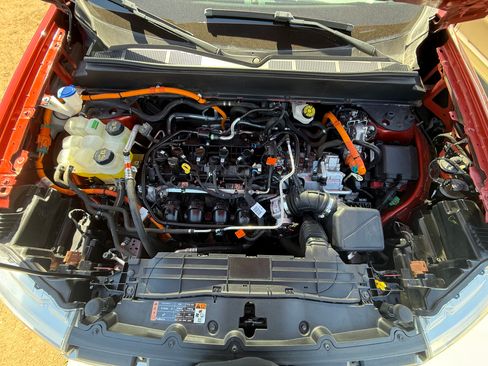 Used 2024 Ford Maverick Lariat FWD image 29