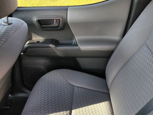 Used 2021 Toyota Tacoma SR image 11