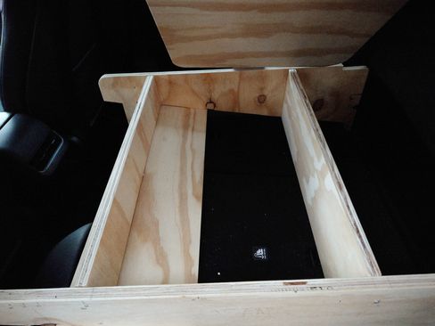 Used 2021 Tesla Model Y 2WD image 9