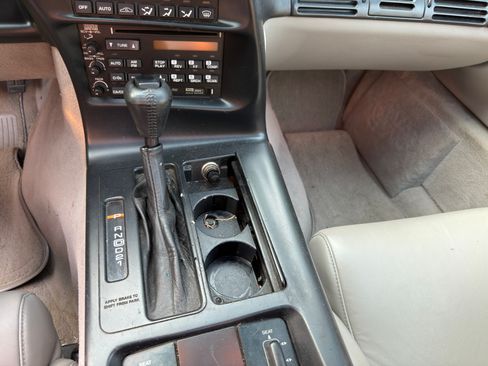Used 1995 Chevrolet Corvette Coupe RWD image 21
