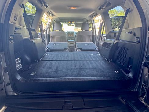 Used 2021 Lexus GX 460 Premium w/ Accessory Package image 23