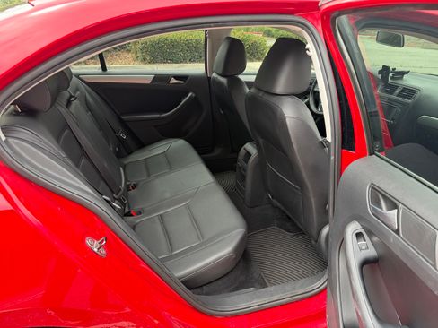 Used 2014 Volkswagen Jetta SE FWD image 10