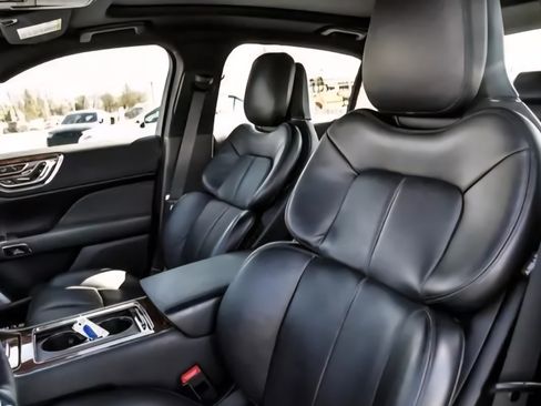 Used 2020 Lincoln Continental Reserve image 5