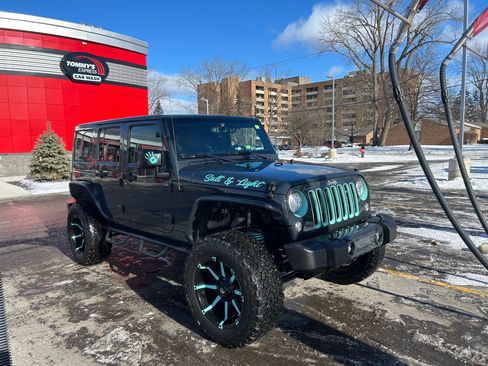 Used 2017 Jeep Wrangler Unlimited Sahara w/ Connectivity Group image 1