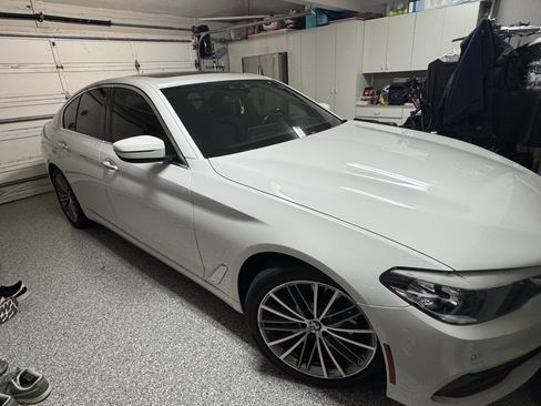 Used 2018 BMW 530i image 1