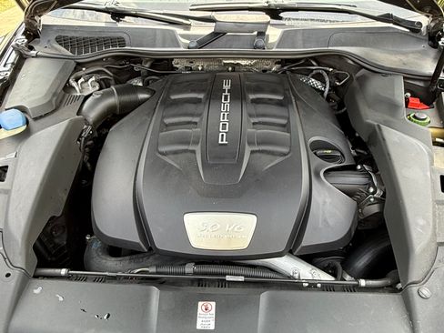 Used 2014 Porsche Cayenne Diesel Platinum Edition image 14