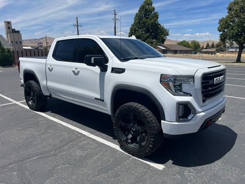 Used 2019 GMC Sierra 1500 AT4 w/ AT4 Premium Package AWD/4WD image 5