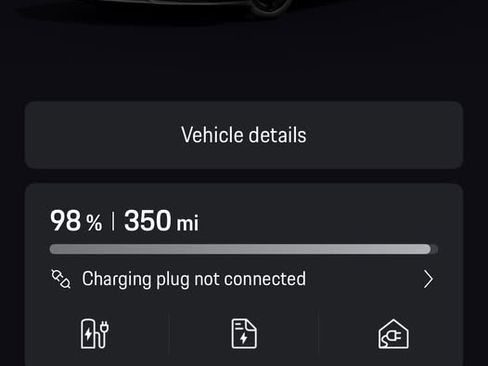 Used 2025 Porsche Taycan image 3