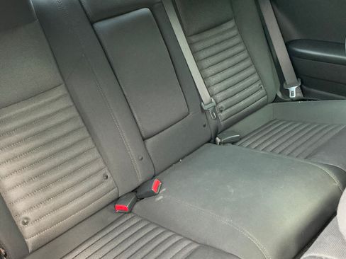 Used 2011 Dodge Challenger image 12