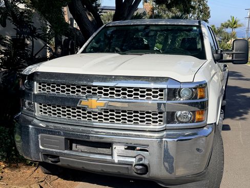 Used 2019 Chevrolet Silverado 2500 W/T image 2