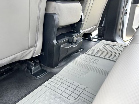 Used 2020 Ford F350 XL w/ Power Equipment Group RWD image 9