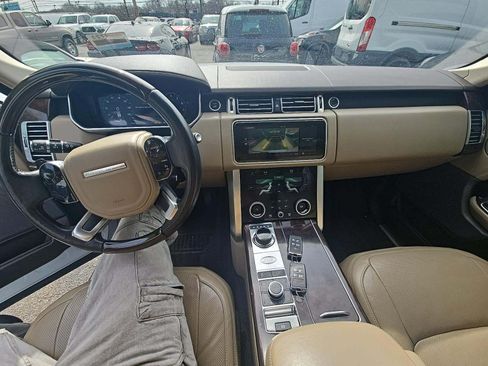 Used 2020 Land Rover Range Rover HSE image 12