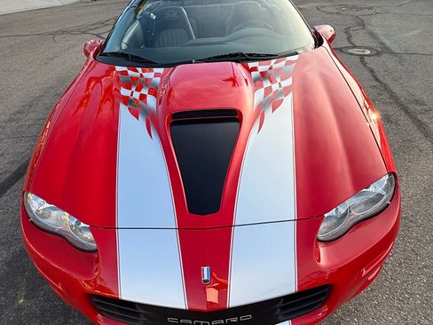 Used 2002 Chevrolet Camaro Z28 w/ SS Performance/Appearance Pkg image 12