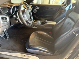 Used 2019 Aston Martin V8 Vantage Coupe RWD image 12