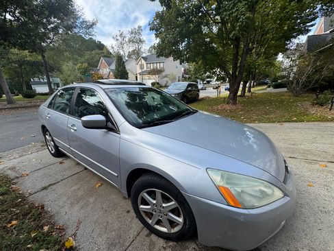 Used 2004 Honda Accord EX image 5