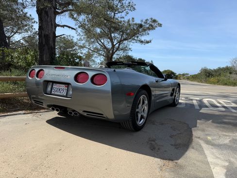 Used 2004 Chevrolet Corvette Convertible 2D w/ Preferred Equipment Group image 13