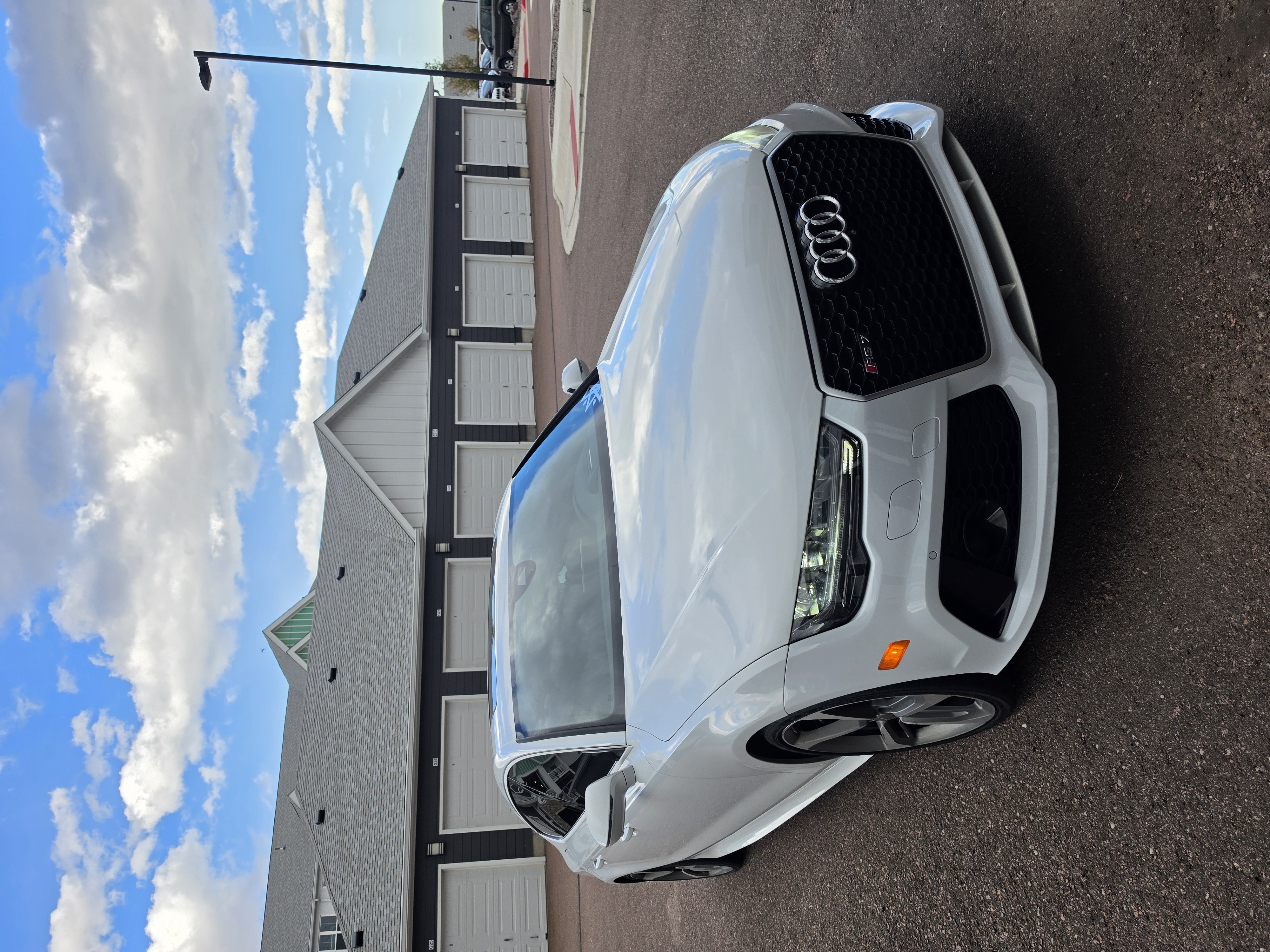 Used 2016 Audi RS 7 Prestige w/ Driver Assistance Package AWD/4WD image 1