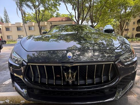 Used 2019 Maserati Ghibli S RWD image 1