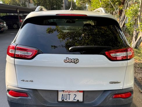 Used 2014 Jeep Cherokee Latitude image 6