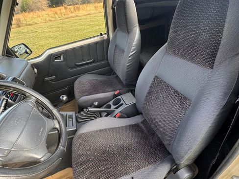 Used 1998 Chevrolet Tracker 4WD Convertible w/ Preferred Equipment Group 2 image 14