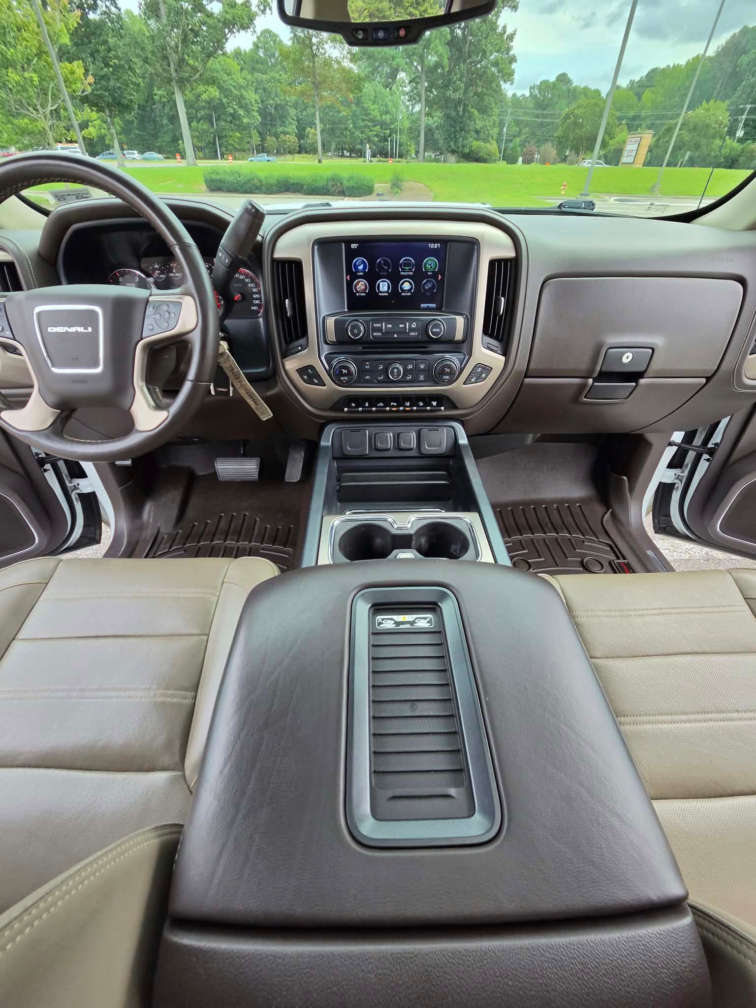 Used 2016 GMC Sierra 2500 Denali w/ Duramax Plus Package AWD/4WD image 16
