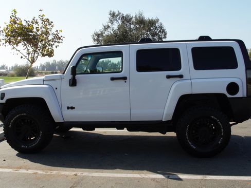 Used 2008 HUMMER H3 x Sport Utility 4D image 1