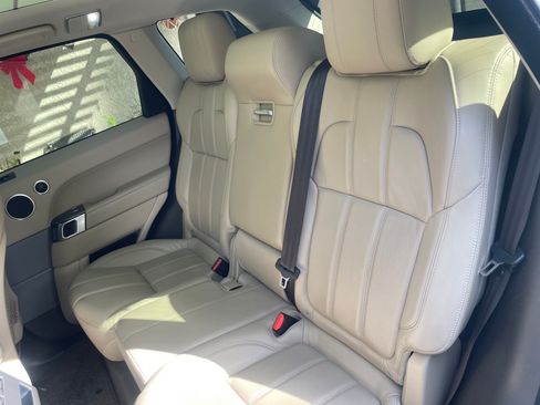 Used 2017 Land Rover Range Rover Sport SE image 16