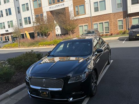 Used 2020 Lincoln Continental image 14