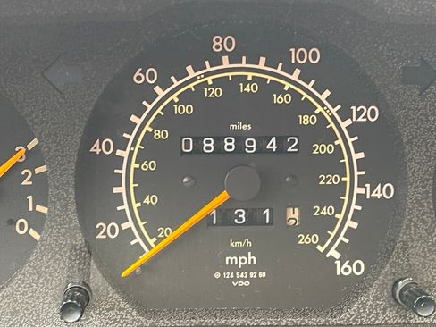 Used 1992 Mercedes-Benz 300 CE Coupe image 11