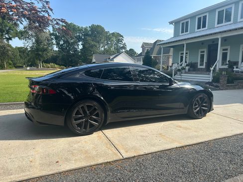 Used 2021 Tesla Model S Plaid AWD/4WD image 2
